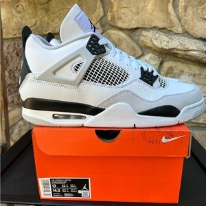 Air Jordan 4 “Military Black” Size 13 Men’s